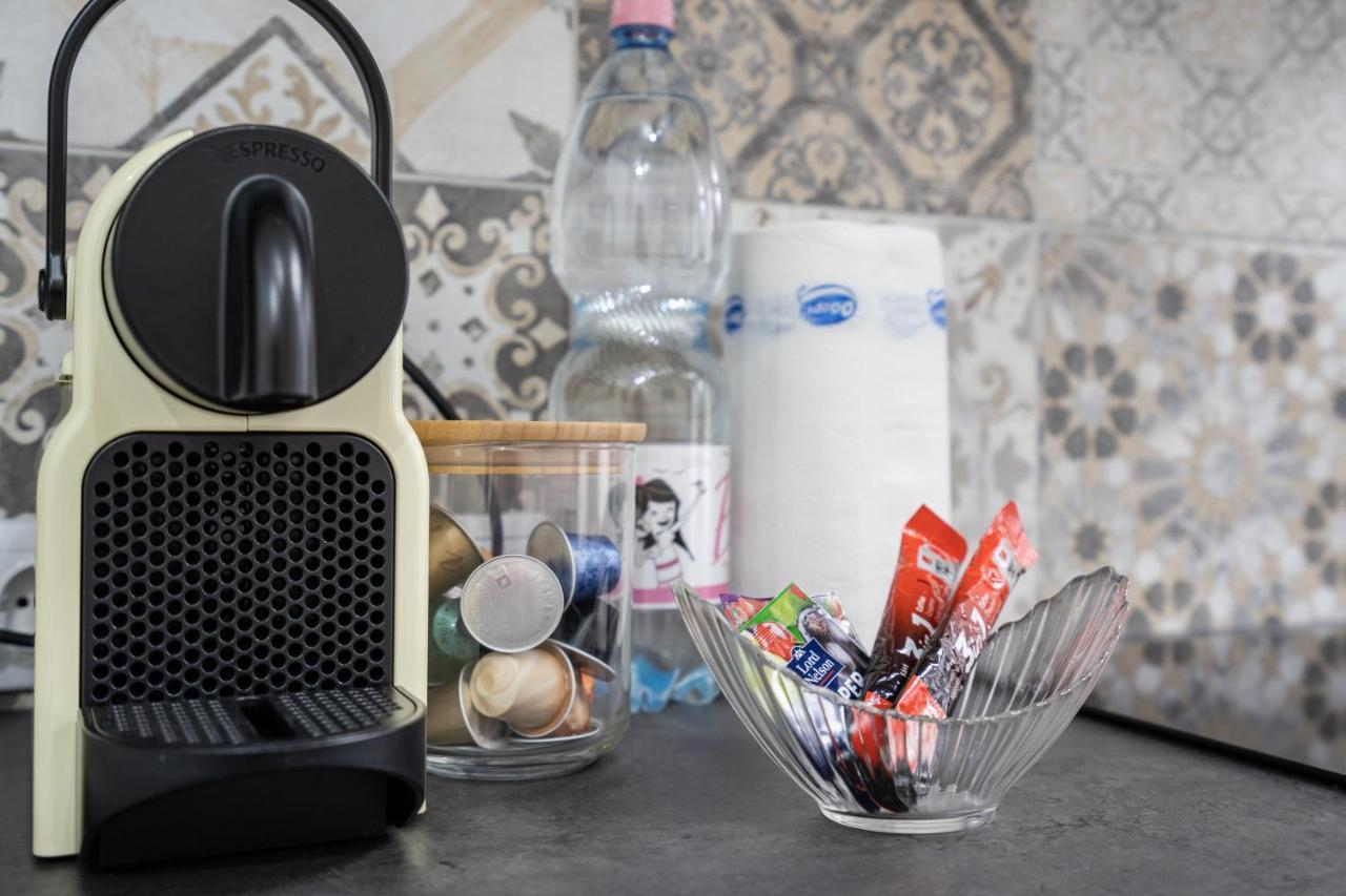 Studio Station With Gallery — Fotók 1